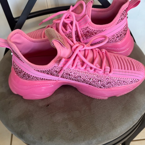Size 9 Steve Madden SM NY90 Hot Pink gemmed Maxima lace up Sneaker.  In EUC! - Picture 5 of 8